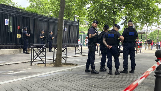 هكذا علّقت السفارة القطرية على مقتل أحد حراسها في باريس