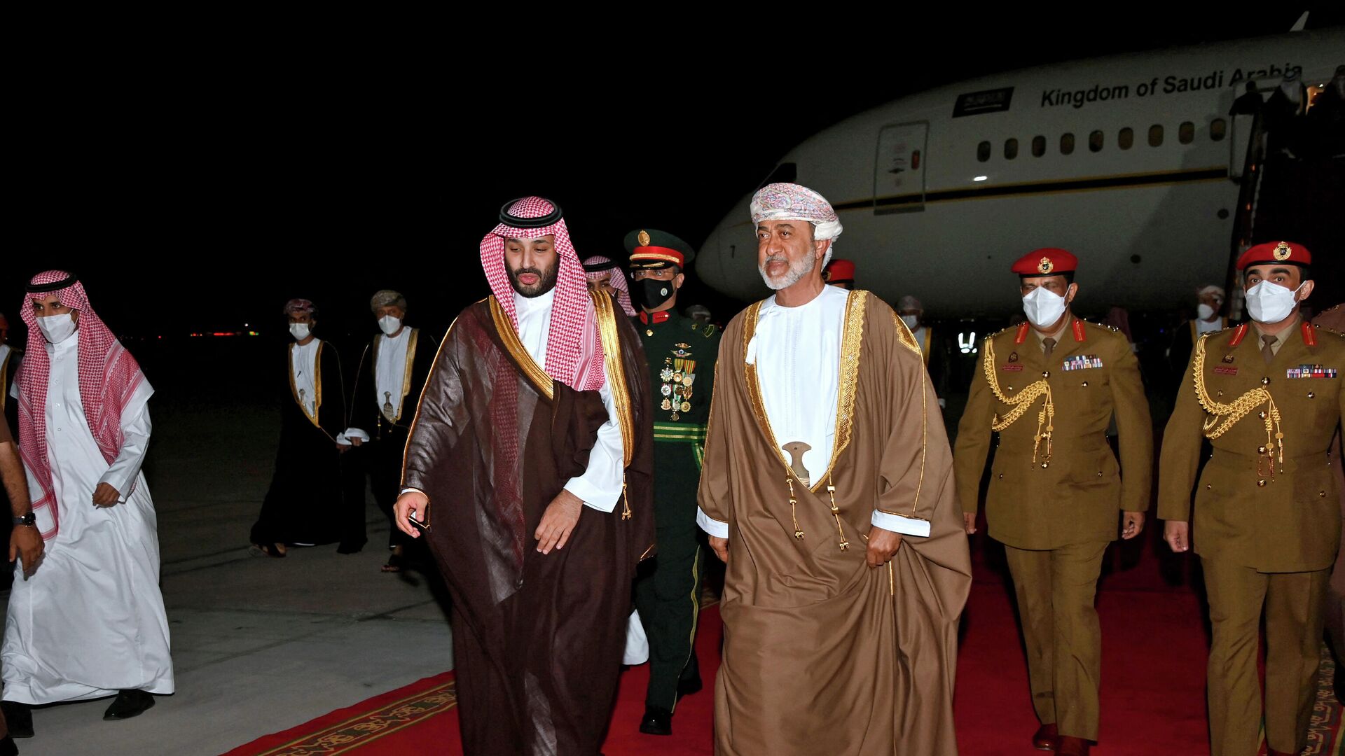 سلطنة عمان توقع اتفاقا مع السعودية في مجال البينة التحتية للاتصالات 