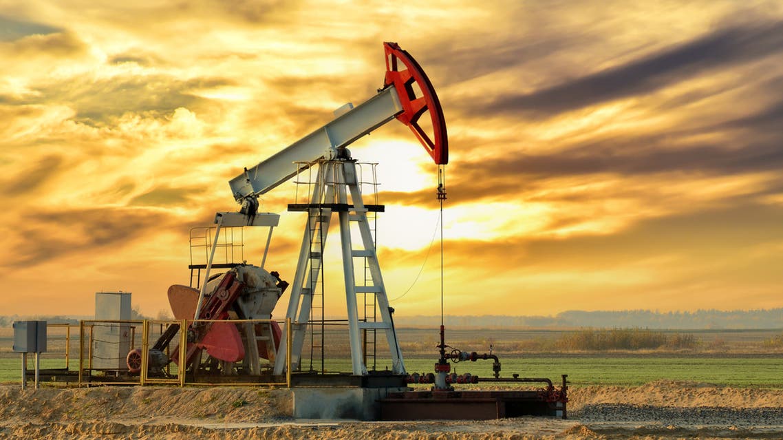 زيادة مخزونات الخام الأميركية تهبط بأسعار النفط
