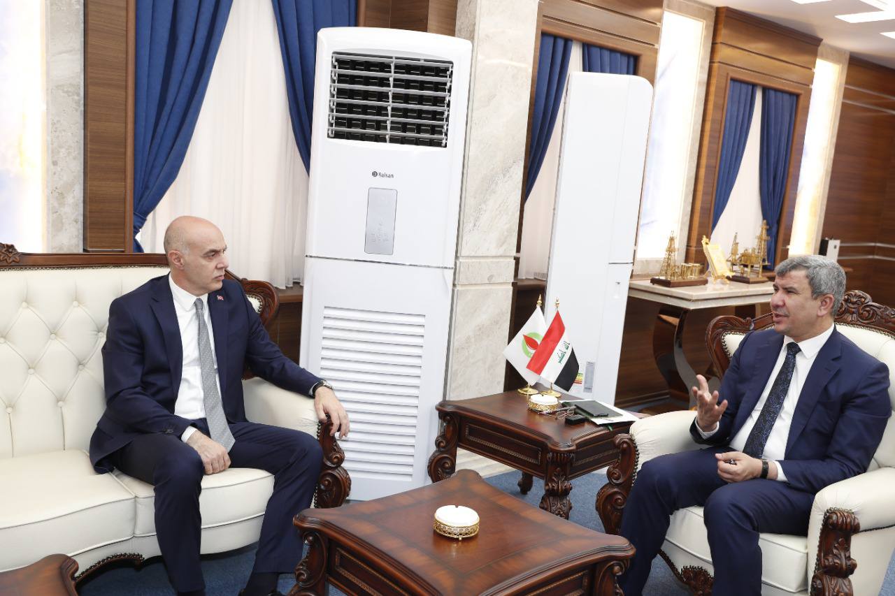 وزير النفط يبحث زيادة القدرات التصديرية عبر جيهان مع السفير التركي