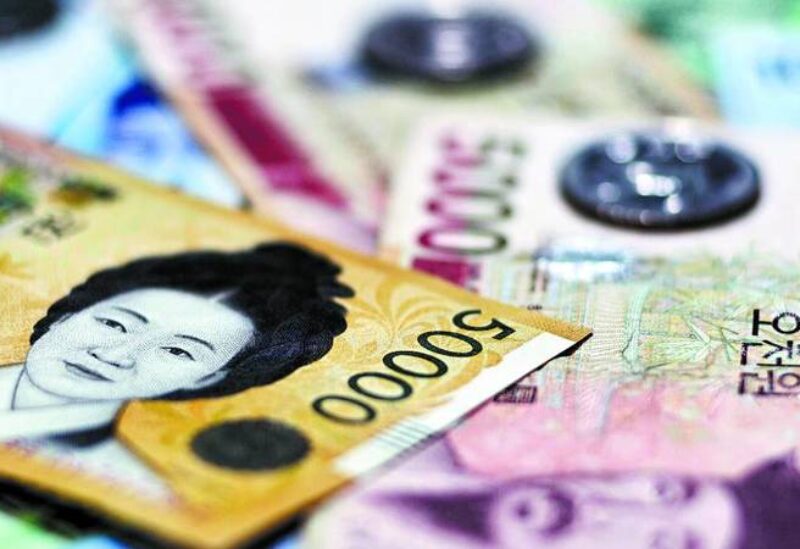 الين يرتفع بعد تدخل اليابان لدعم العملة لأول مرة منذ 1998