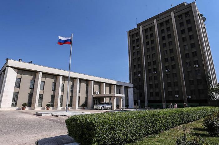 السفارة الروسية في سوريا: دمشق لم تتقدم بعد بطلب إلى روسيا لتقديم المساعدة جراء الزلزال
