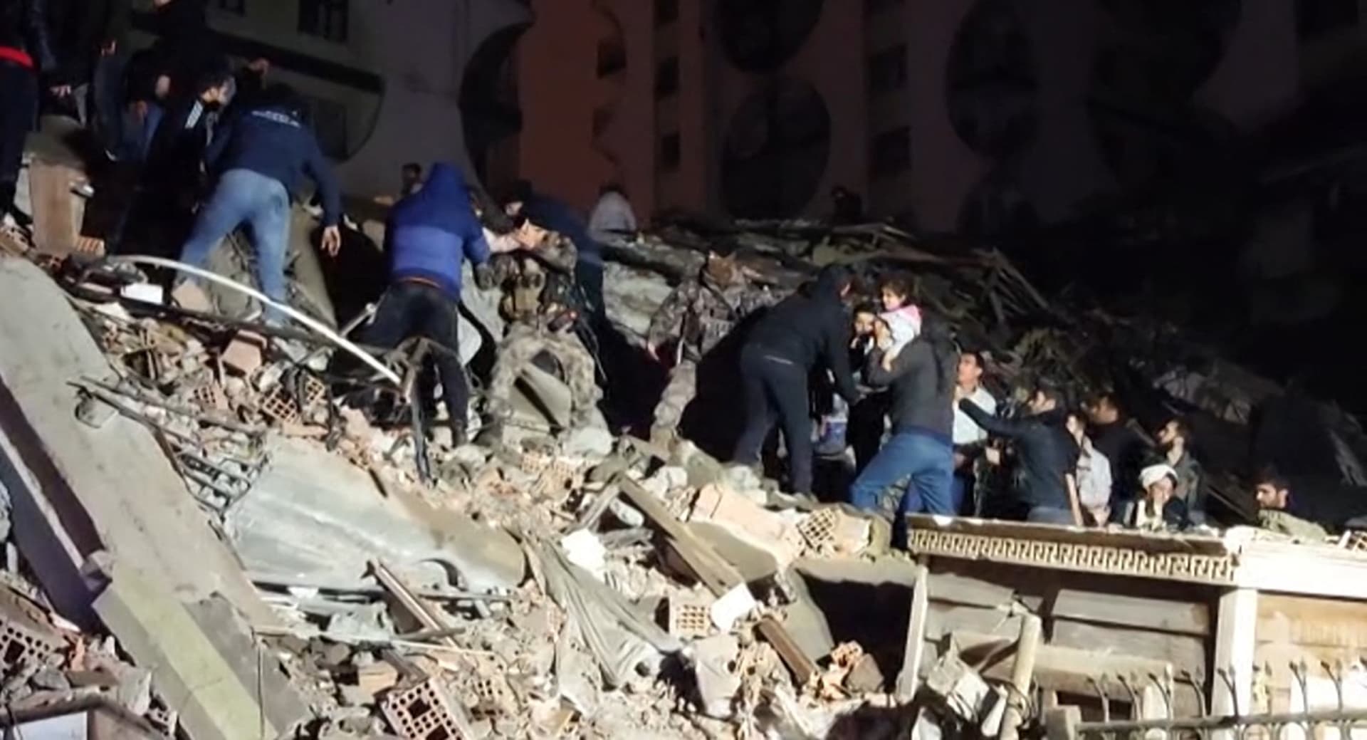 الصدر يعزي الشعبين السوري والتركي بضحايا الزلزال