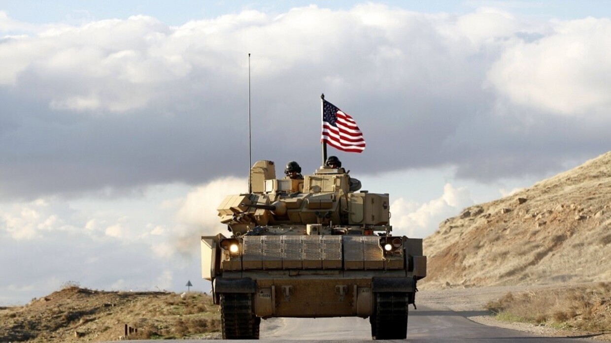 شيخ أحد عشائر دير الزور: أمريكا تثير الاضطرابات في شمال شرق سوريا لنهب النفط