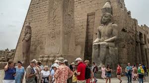 السياحة تنتعش في مصر.. 4.9 مليون سائح بالنصف الأول