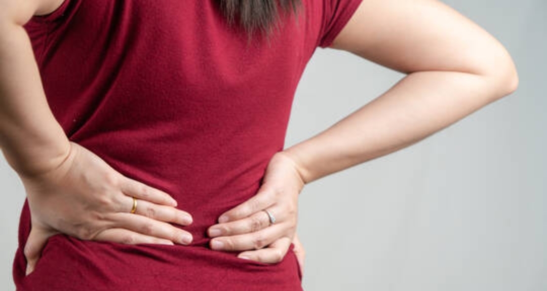 الألم المستمر في الحوض أو الظهر عند النساء قد يكون علامة على مرض خطير