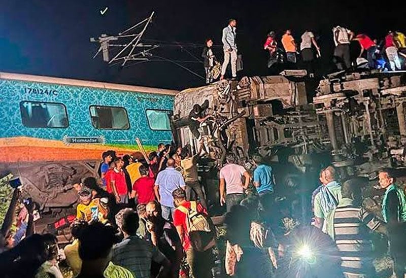 الهند.. انتهاء عمليات الإنقاذ بعد تصادم قطارات